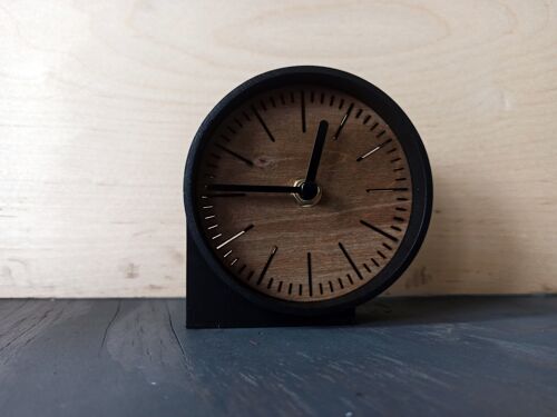 small red desk  clock Black Needle 10 cm and the base 7x4x3cm