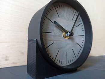 petite horloge de bureau WENGE Aiguille Noire 10 cm et le socle 7x4x3cm 6