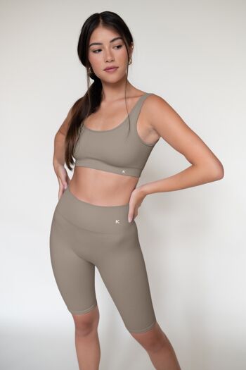 Ribbed taupe sustainable seamless cycling short 2