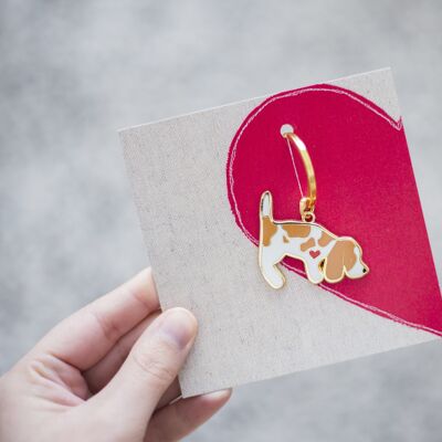Beagle Enamel Keyring - Sniffing Beagle - tan colour beagle - Plain heart backing card - No Tag