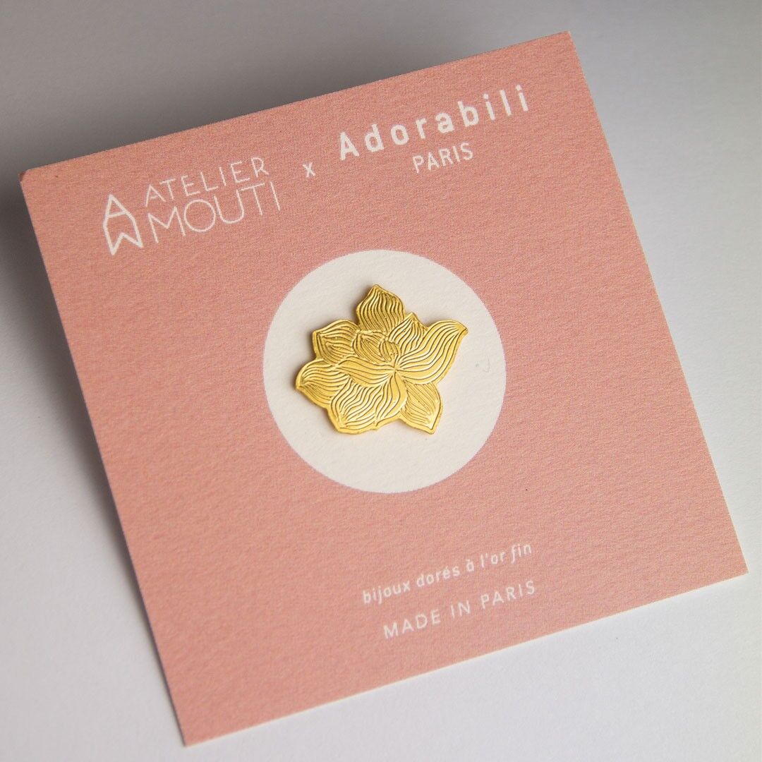 Alfileres de flor rosa