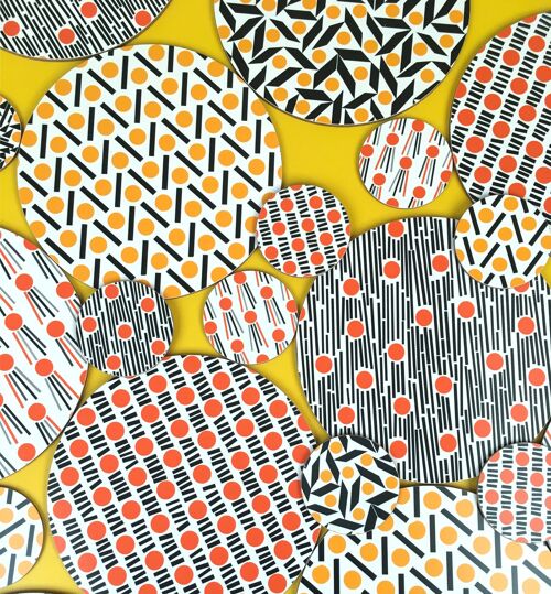 Set of 6 Round Placemats - yellow and orange