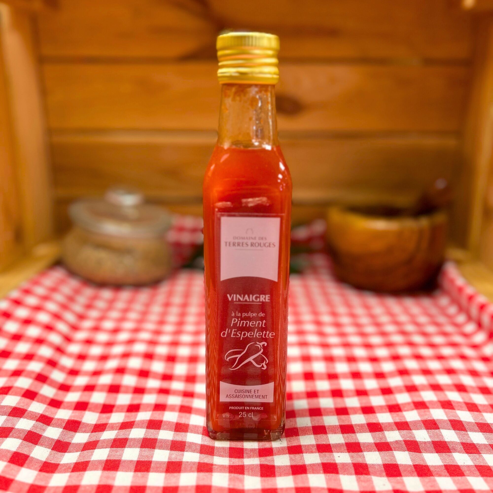 Essig mit Espelette Chili Pulp 25cl