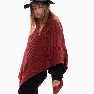 Poncho tricoté Loa avec col roulé rubis en mélange TENCEL ™ Lyocell