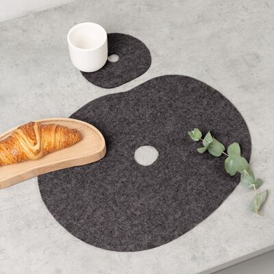 Black felt placemat and coaster MILLSTONES