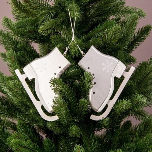 1 pair of wooden skates Christmas tree decoration 12.8cm x 10.4cm