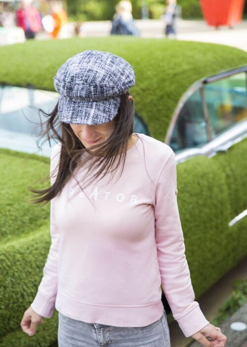 Pink organic cotton sweater with white Creator artwork