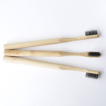 Brosse à dents en bambou avec poils en charbon de Acala 3