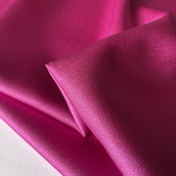 Crepe Satin fucsia scuro
