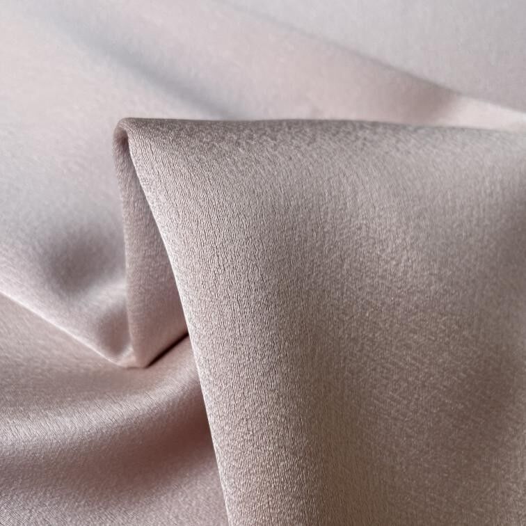 Tessuto crepe acetato color carne