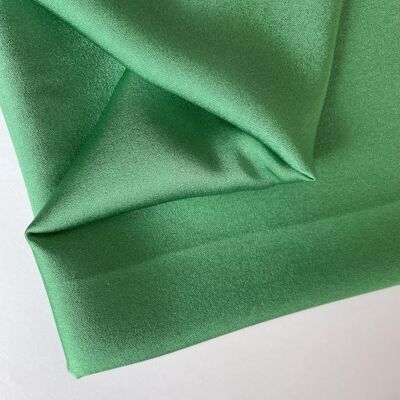 Tissu satin peau d'ange vert Andalousie