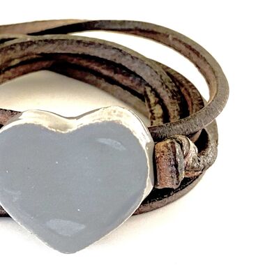 Leather bracelet with grey ceramic heart