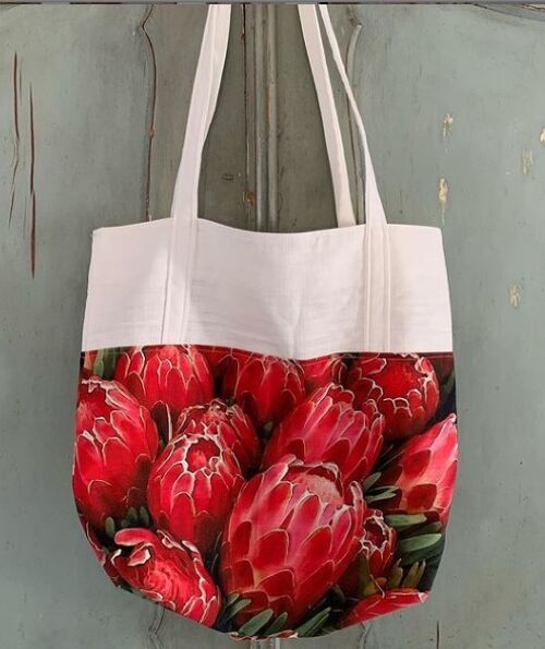 Tote in Protea Red