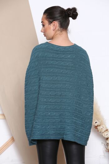 pull sarcelle oversize en maille torsadée 3