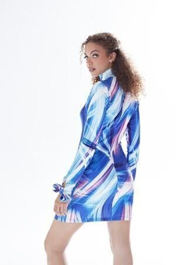 Mini-robe à imprimé graphique Liquorish avec col montant et détail découpé en bleu, blanc et rose - Taille 14 5