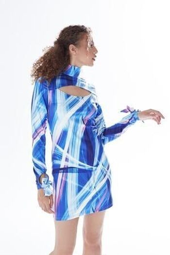 Mini-robe à imprimé graphique Liquorish avec col montant et détail découpé en bleu, blanc et rose - Taille 14 6