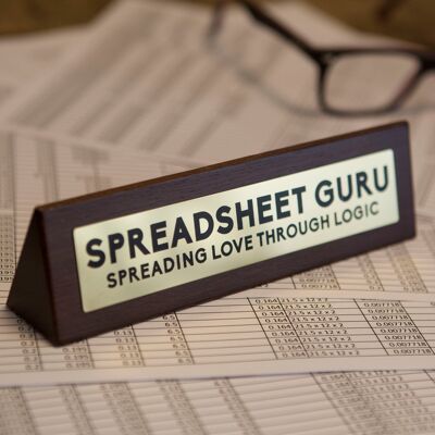 Cartel de madera para escritorio de Spreadsheet Guru