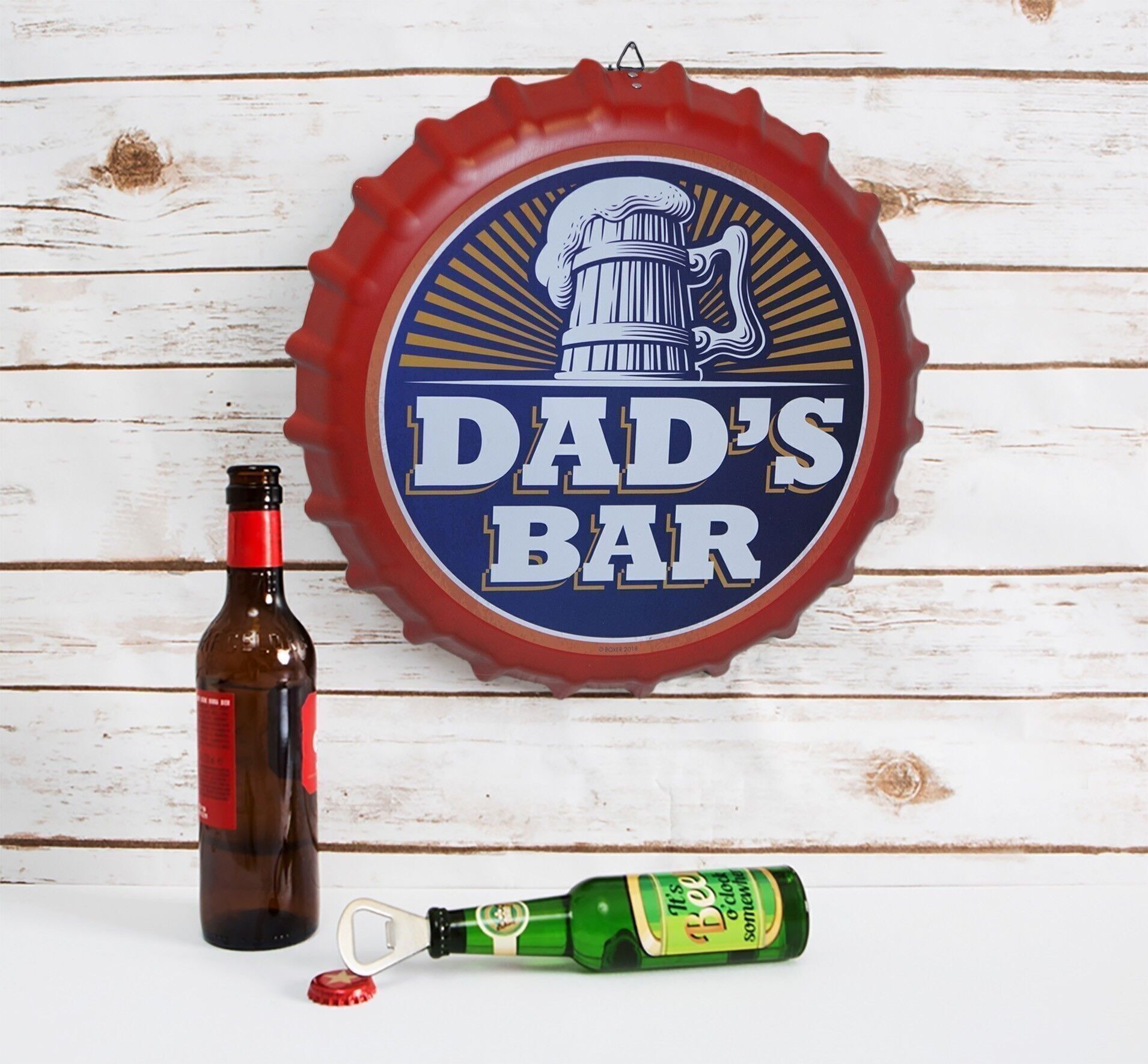 Flaschendeckel-Schild „Dad's Bar“.