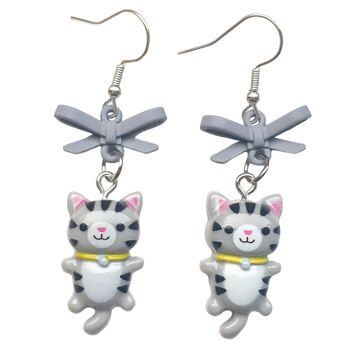 Boucles d'oreilles pendantes Kitty & Bow - Grey Tabby Kitty